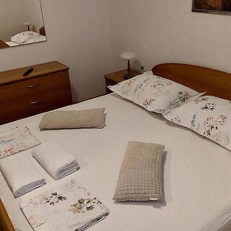 Apartmani Sonja Макарска Екстериор снимка