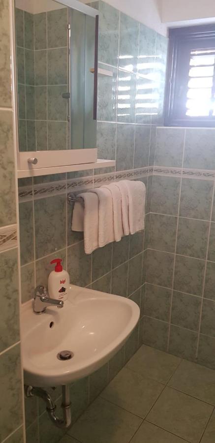 Apartmani Sonja Макарска Екстериор снимка
