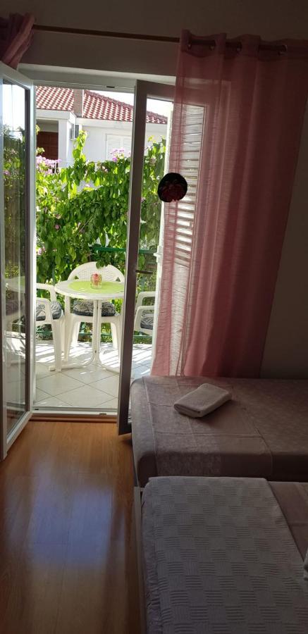 Apartmani Sonja Макарска Екстериор снимка