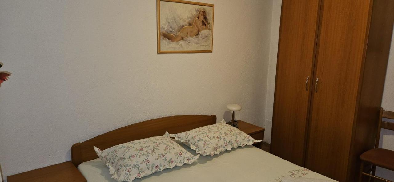 Apartmani Sonja Макарска Екстериор снимка