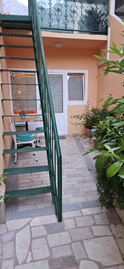 Apartmani Sonja Макарска Екстериор снимка