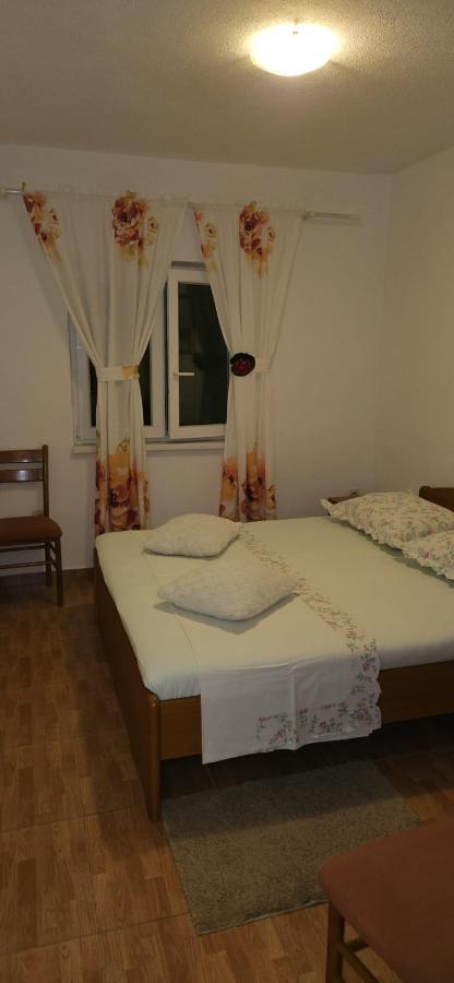 Apartmani Sonja Макарска Екстериор снимка