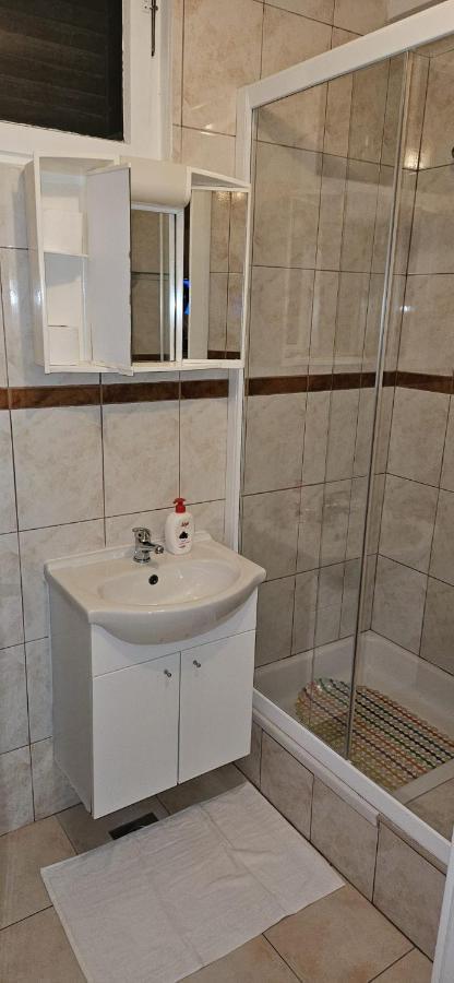 Apartmani Sonja Макарска Екстериор снимка