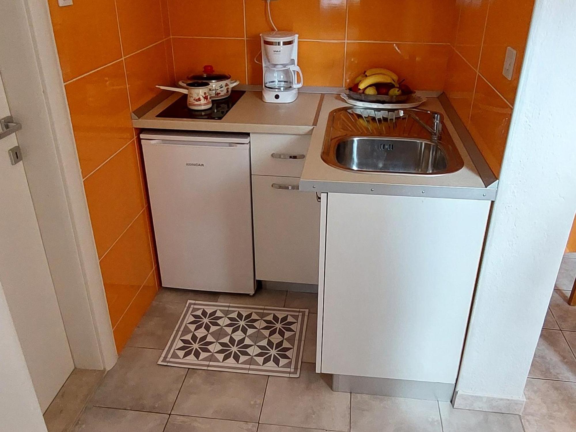 Apartmani Sonja Макарска Екстериор снимка