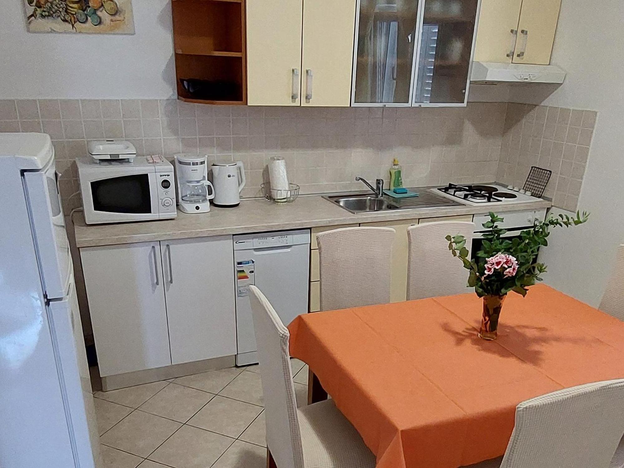 Apartmani Sonja Макарска Екстериор снимка
