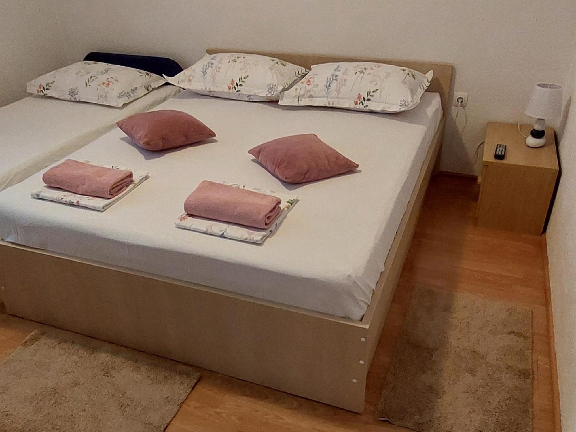 Apartmani Sonja Макарска Екстериор снимка