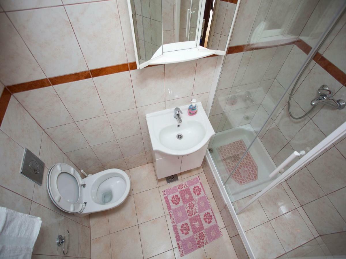 Apartmani Sonja Макарска Екстериор снимка